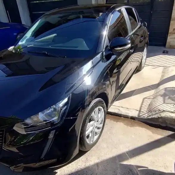 Peugeot 208 2024 - foto 1