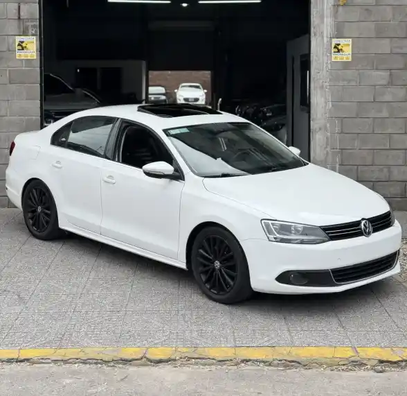 Volkswagen Vento 2.0 Sportline Tsi 200Cv Dsg 2011 - foto 1