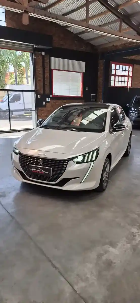 Peugeot 208 1.6L Feline Tiptronic 2021 - foto 4