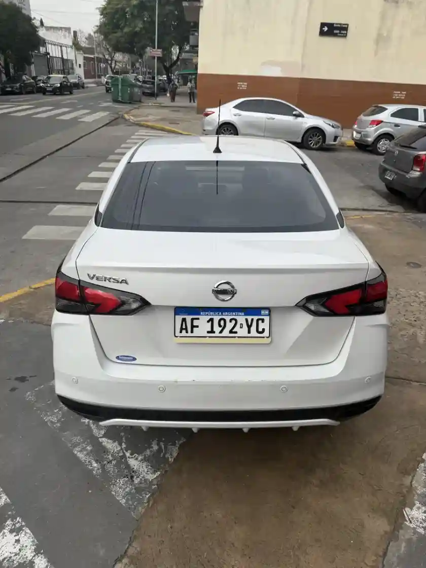 Nissan Versa 1.6 Advance At 2022 - foto 4