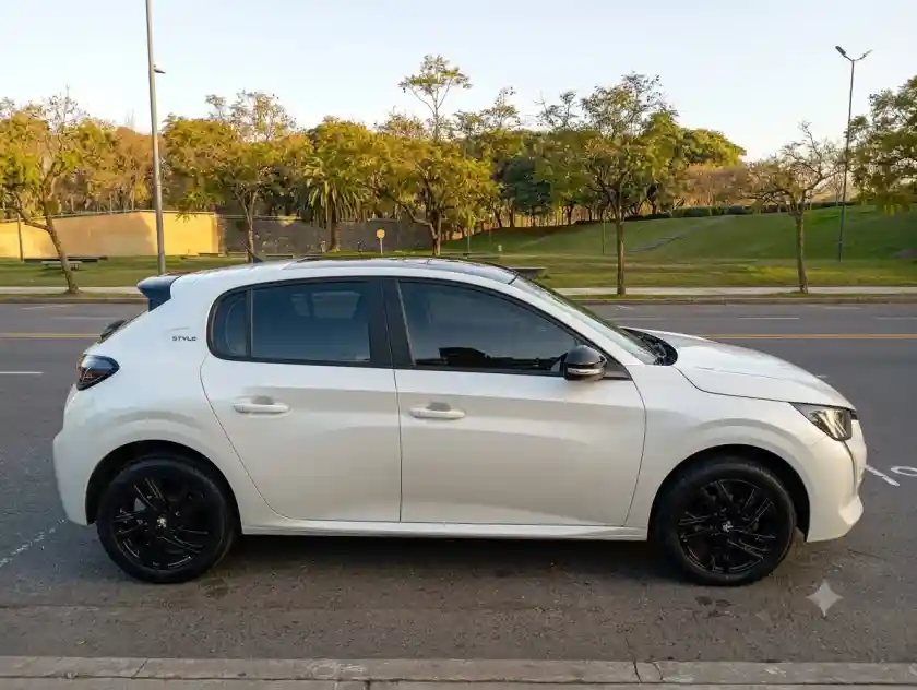 Peugeot 208 1.6 Style Mt 2023 - foto 4