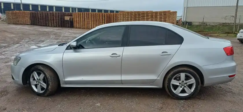 Volkswagen Vento 2.5 Luxury 170Cv 2013 - foto 3