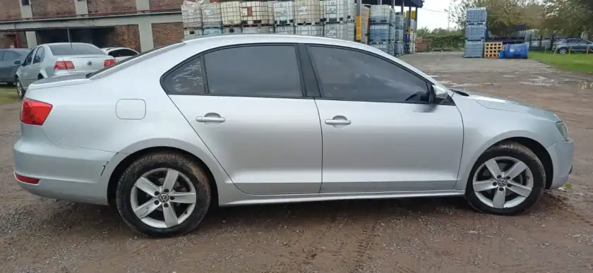 Volkswagen Vento 2.5 Luxury 170Cv 2013 - foto 4