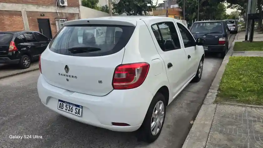 Renault Sandero 1.6 Expression Pack 90Cv 2017 - foto 3