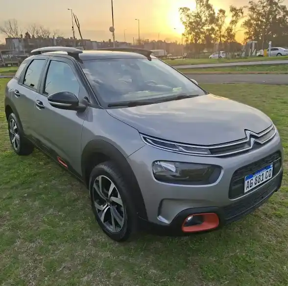 Citroën C4 Cactus 1.6 Thp 165 At6 Shine 2024 - foto 1