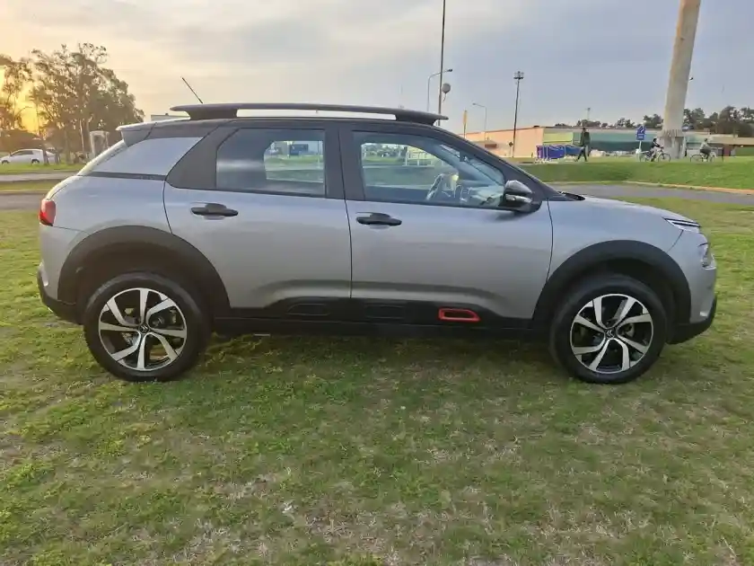 Citroën C4 Cactus 1.6 Thp 165 At6 Shine 2024 - foto 3