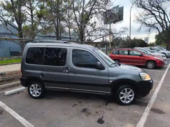 Peugeot Partner Patagónica 1.6 Hdi Confort 2019 - foto 2