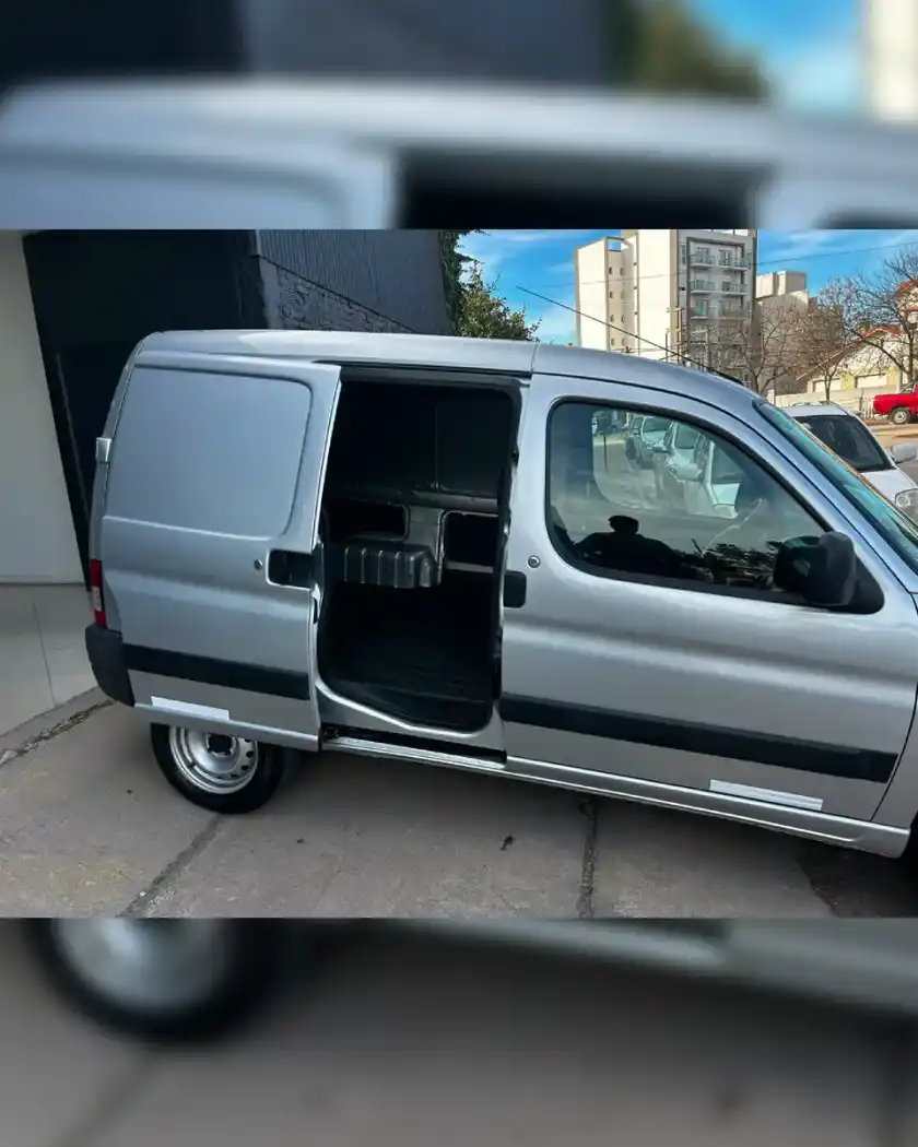 Peugeot Partner 1.6 Hdi Confort 2021 - foto 4