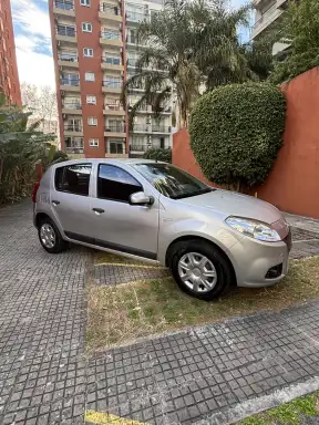 Renault Sandero 1.6 Confort 105Cv 2011 - foto 5
