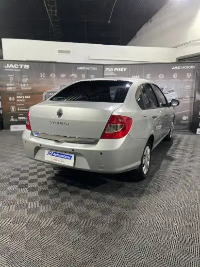 Renault Symbol 1.6 Authentique Pack Ii 105Cv 2012 - foto 4