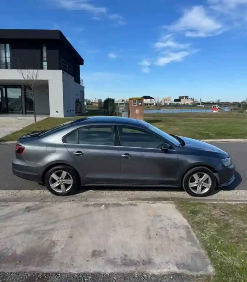 Volkswagen Vento 1.4 Highline 150Cv At 2017 - foto 5