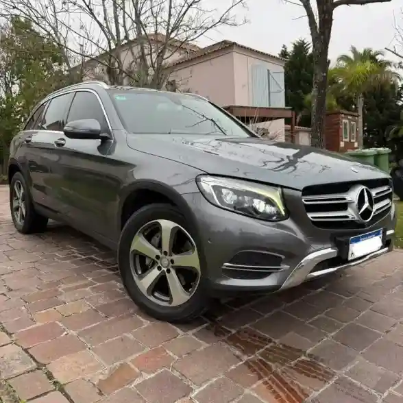 Mercedes-Benz Clase Glc 2.0 Glc250 300 4Matic Atomático 2018 - foto 1