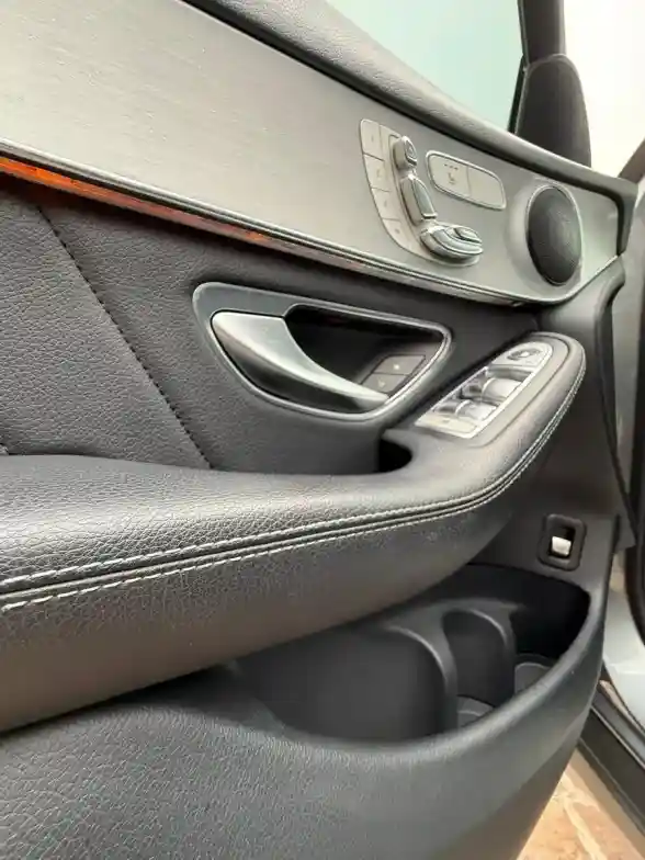 Mercedes-Benz Clase Glc 2.0 Glc250 300 4Matic Atomático 2018 - foto 4