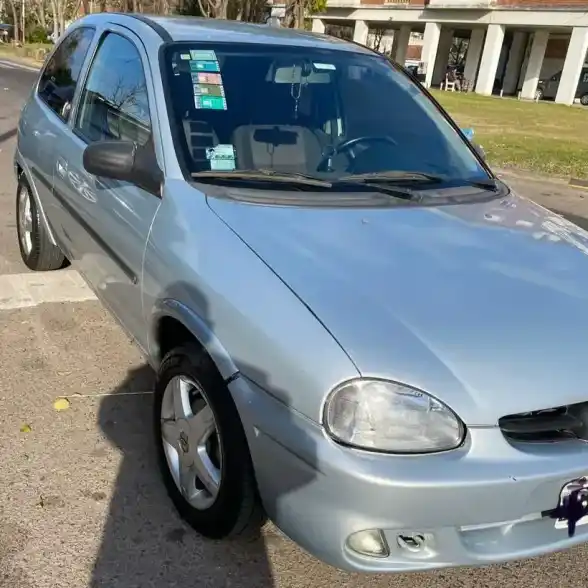 Chevrolet Corsa 1.6 3 Puertas  Aire Acondicionado Y Dirección 2008 - foto 1