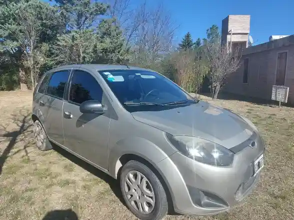 Ford Fiesta Ambiente Plus Mp3 2011 - foto 5