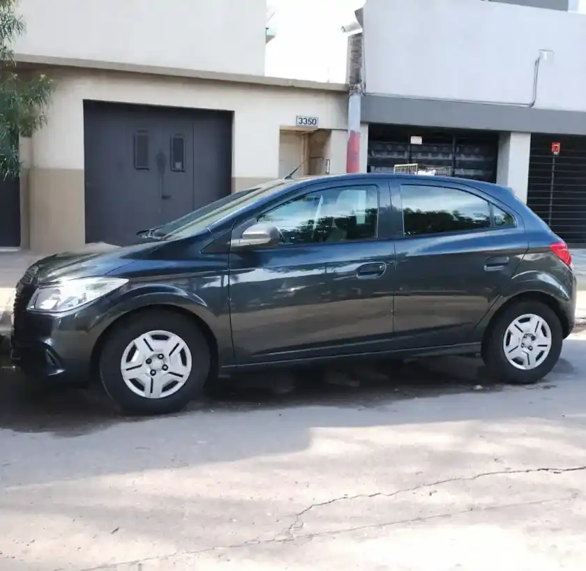 Chevrolet Onix 1.4 Joy Ls 98Cv 2017 - foto 2