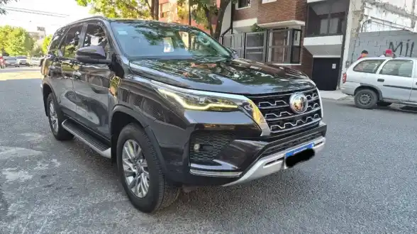 Toyota Sw4 2.8 Srx 204Cv 4X4 7As Mt 2021 - foto 3