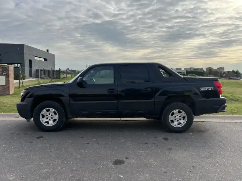 Chevrolet Avalanche 5.3 4X4 2006 - foto 2
