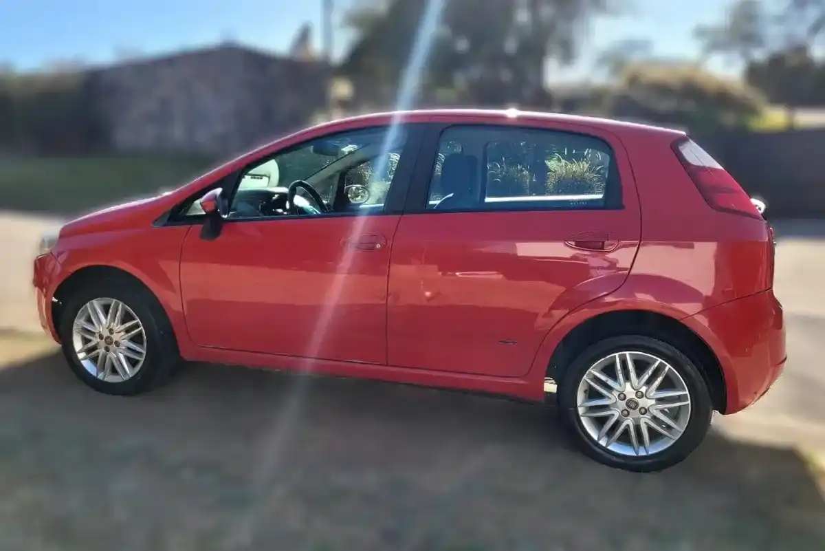 Fiat Punto 1.6 Essence 2012 - foto 3