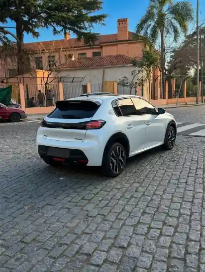 Peugeot 208 1.0T Gt 2024 - foto 3