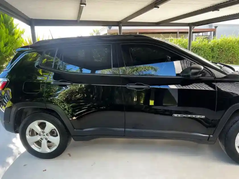Jeep Compass 2.4 Sport 2018 - foto 1