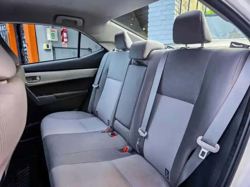 Toyota Corolla 1.8 Xei Mt 140Cv 2016 - foto 2