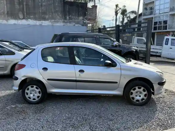 Peugeot 206 1.6 Xr Premium 2005 - foto 4