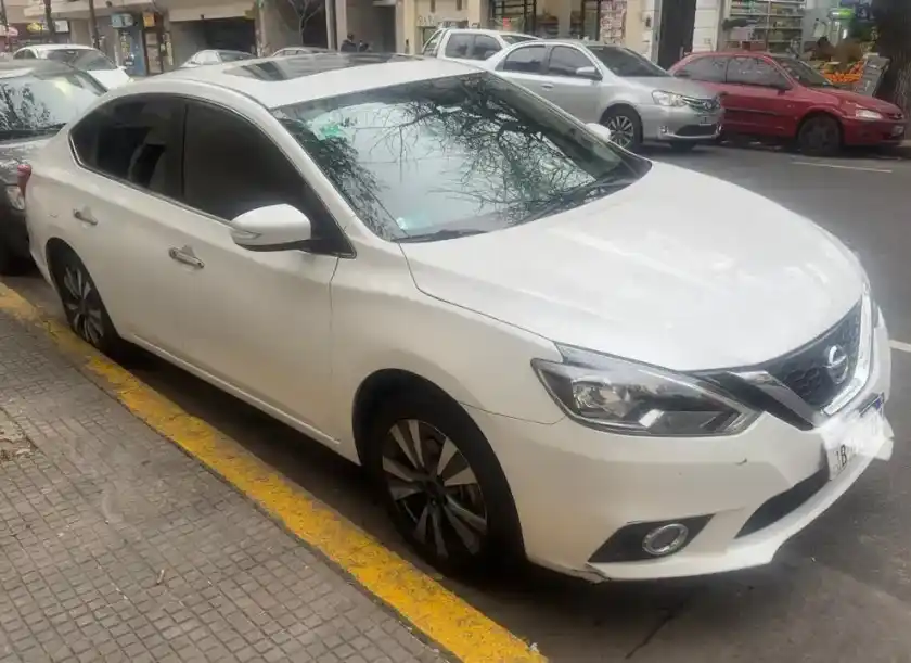 Nissan Sentra 1.8 Exclusive Pure Drive Cvt 2017 - foto 1