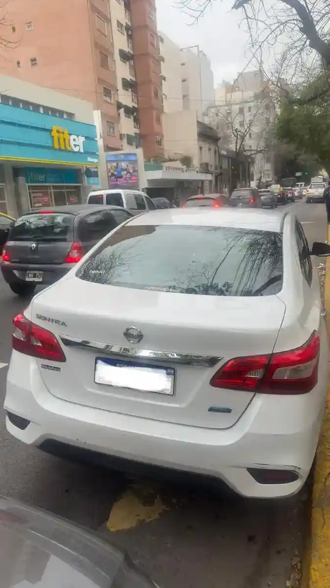 Nissan Sentra 1.8 Exclusive Pure Drive Cvt 2017 - foto 5