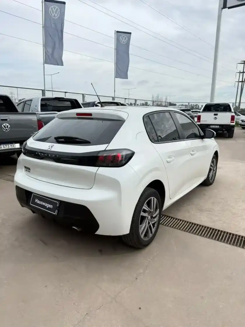 Peugeot 208 1.6 Active Tiptronic 2021 - foto 4