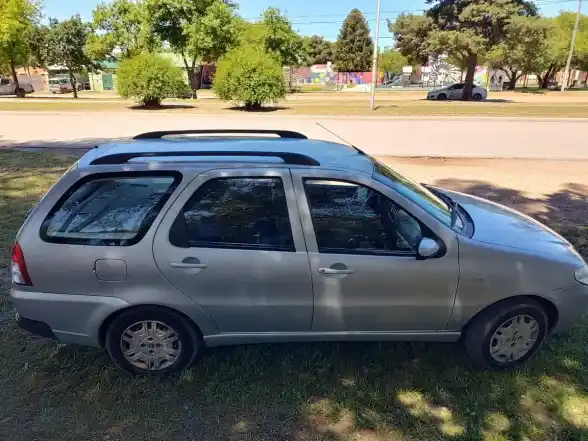 Fiat Palio Weekend 1.7 Elx Pack Electrico 2005 - foto 2