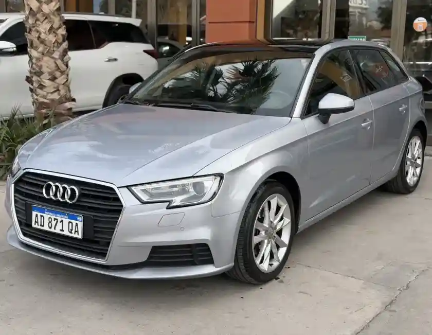 Audi A3 Sportback 2019 - foto 1