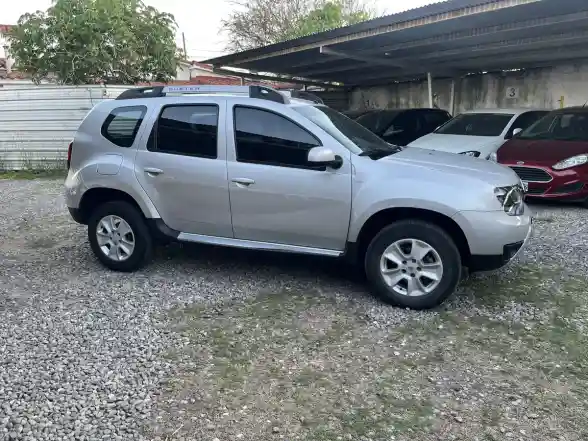Renault Duster 2.0 Ph2 4X2 Privilege 143Cv 2017 - foto 3