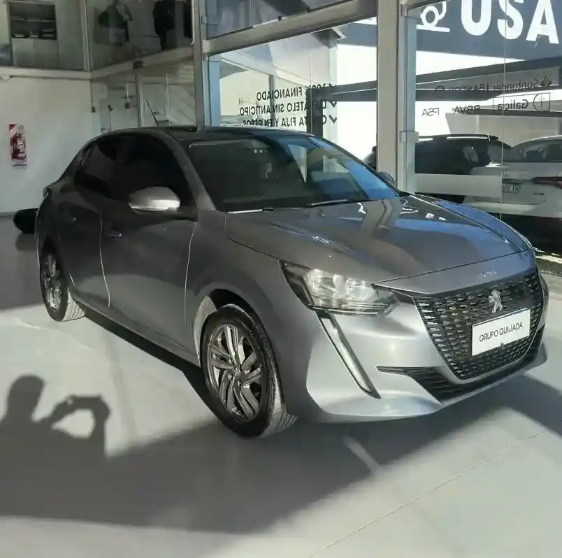 Peugeot 208 2023 - foto 1