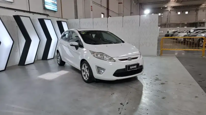 Ford Fiesta Kinetic Design 1.6 16V Titanium 2013 - foto 3