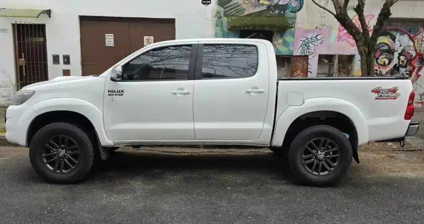 Toyota Hilux Pick-Up 3.0 Cd Srv Cuero I 171Cv 4X4 2013 - foto 1