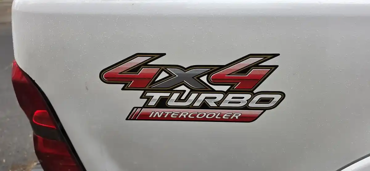 Toyota Hilux Pick-Up 3.0 Cd Srv Cuero I 171Cv 4X4 2013 - foto 4