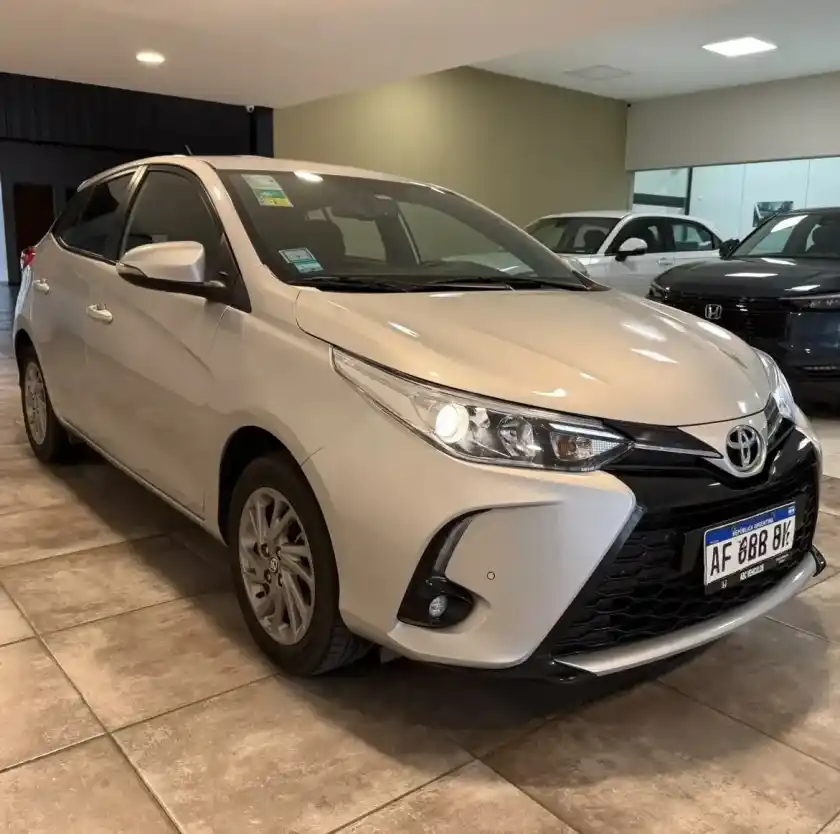 Toyota Yaris 1.5 107Cv Xls Cvt 2022 - foto 1