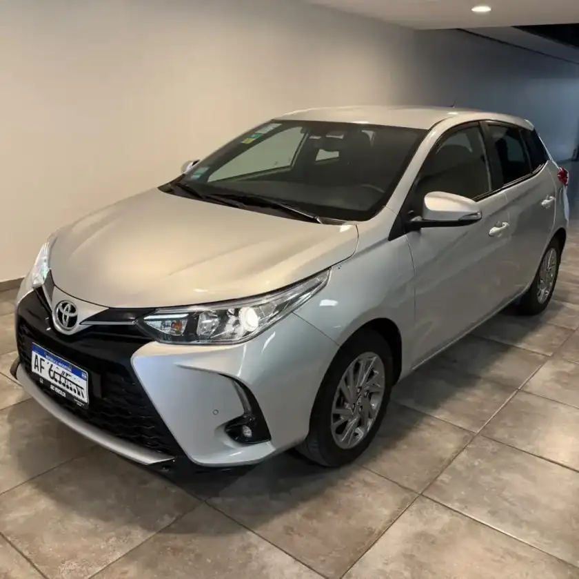 Toyota Yaris 1.5 107Cv Xls Cvt 2022 - foto 2