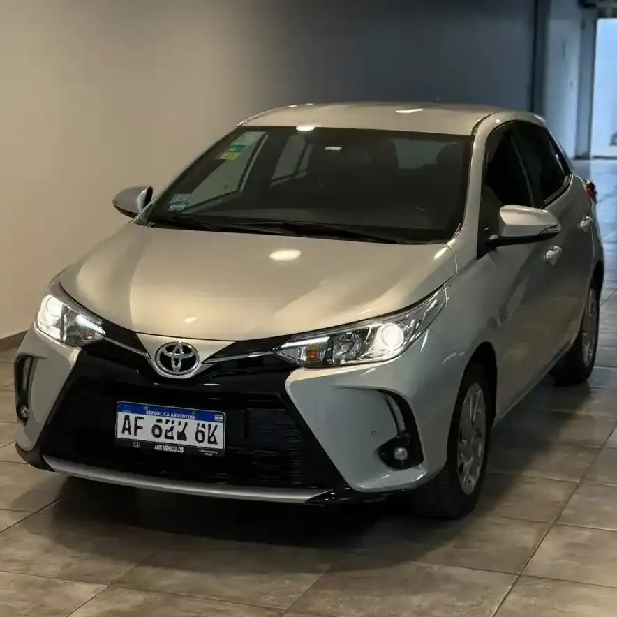 Toyota Yaris 1.5 107Cv Xls Cvt 2022 - foto 3