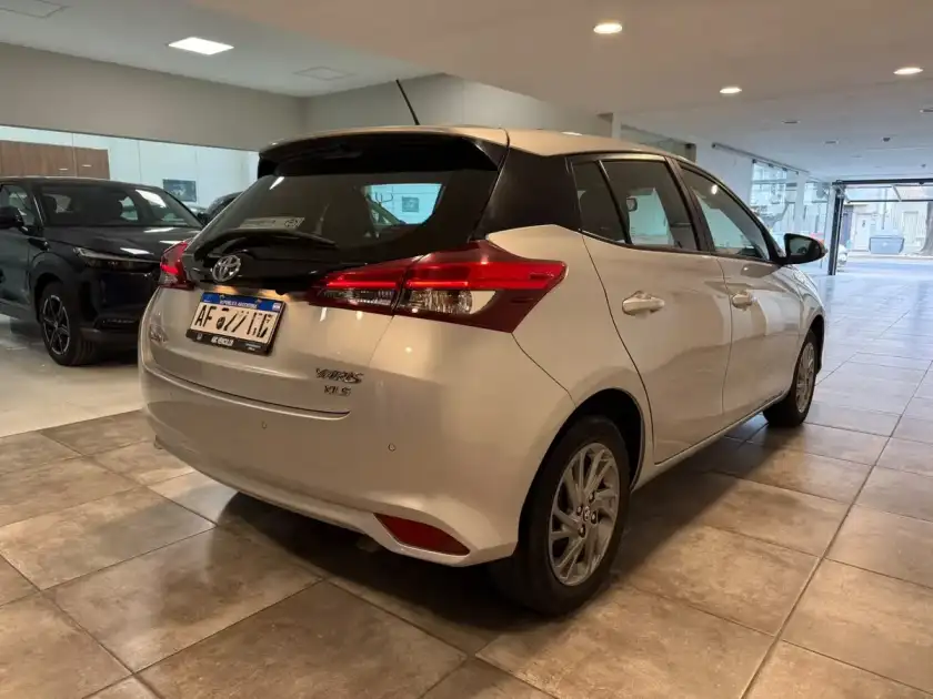 Toyota Yaris 1.5 107Cv Xls Cvt 2022 - foto 5