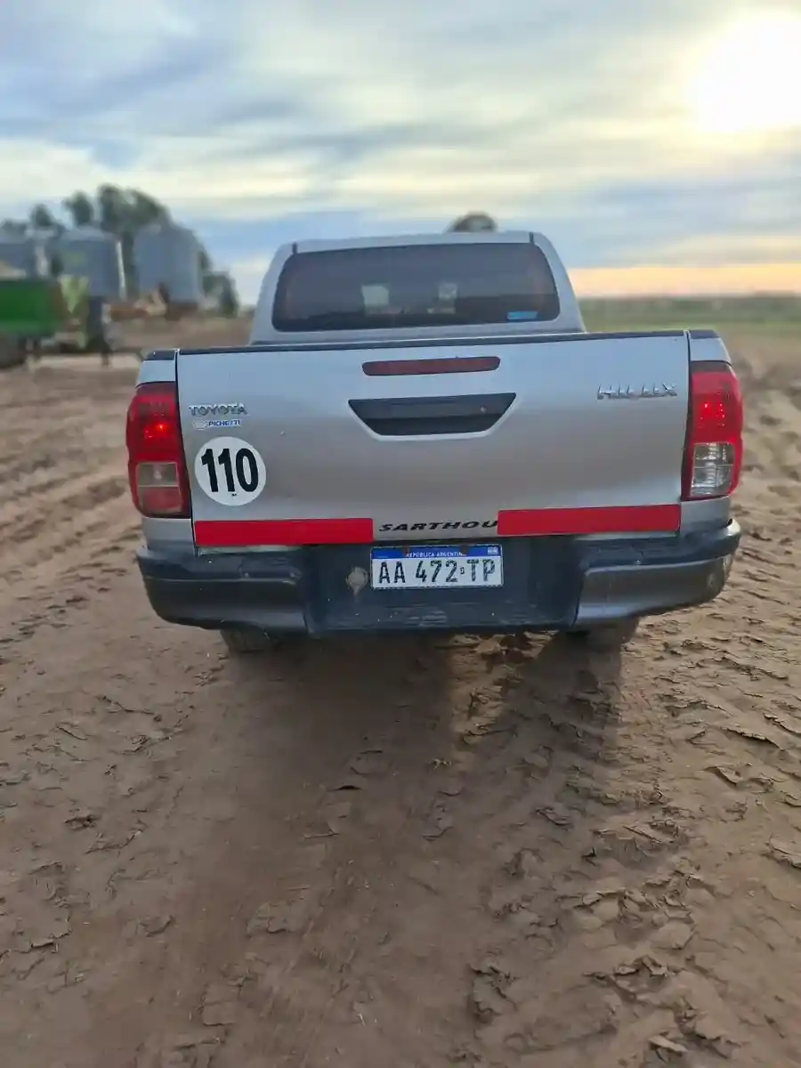 Toyota Hilux Pick-Up 2.4 Cd Dx 150Cv 4X4 2016 - foto 4