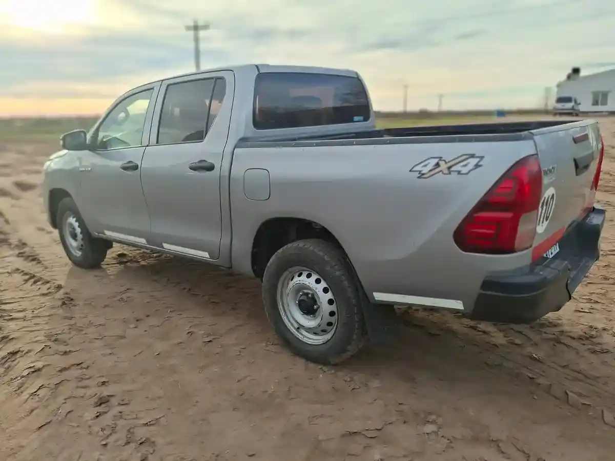 Toyota Hilux Pick-Up 2.4 Cd Dx 150Cv 4X4 2016 - foto 5