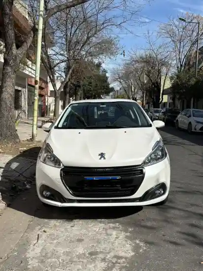 Peugeot 208 1.6 Active 2019 - foto 2