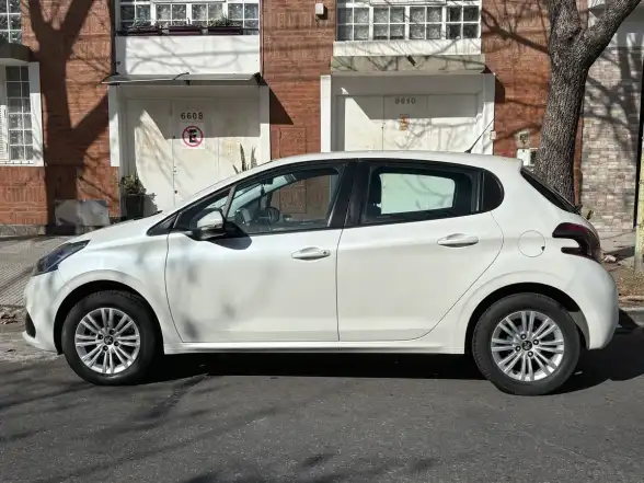 Peugeot 208 1.6 Active 2019 - foto 3