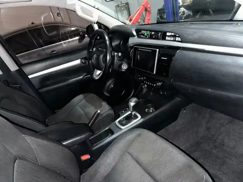 Toyota Hilux Pick-Up 2.8 Cd Srv 177Cv 4X2 2018 - foto 5
