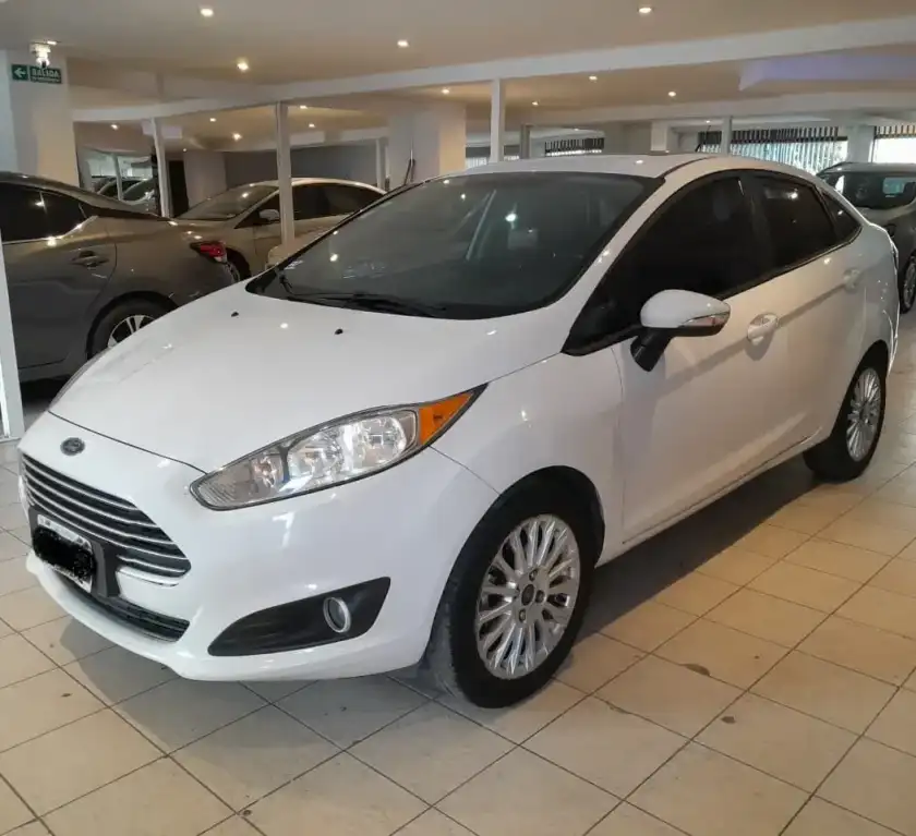 Ford Fiesta 1.6 Se Plus 2015 - foto 1