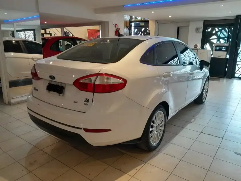 Ford Fiesta 1.6 Se Plus 2015 - foto 3