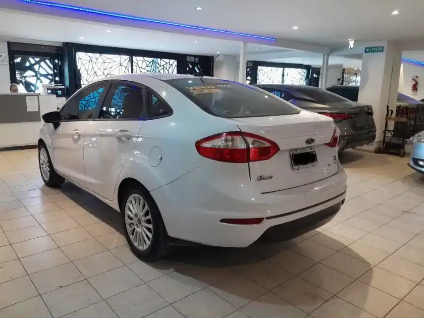 Ford Fiesta 1.6 Se Plus 2015 - foto 4