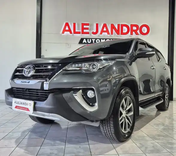 Toyota Hilux Sw4 2.8 Srx 177Cv 4X4 7As 2017 - foto 5